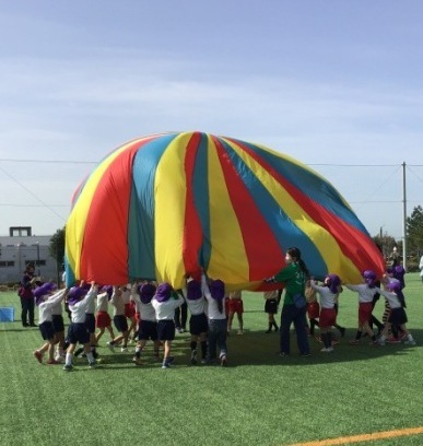 くすのき幼稚園4歳児パラバルーン