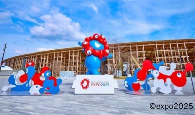 ミャクミャクモニュメント「ワクワク」の画像