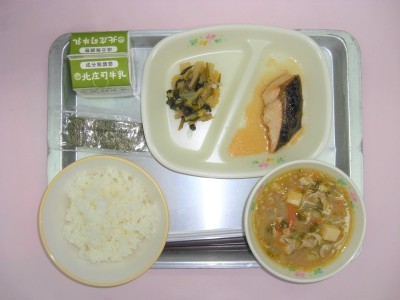 小学校給食画像