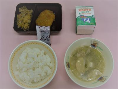 中学校給食画像