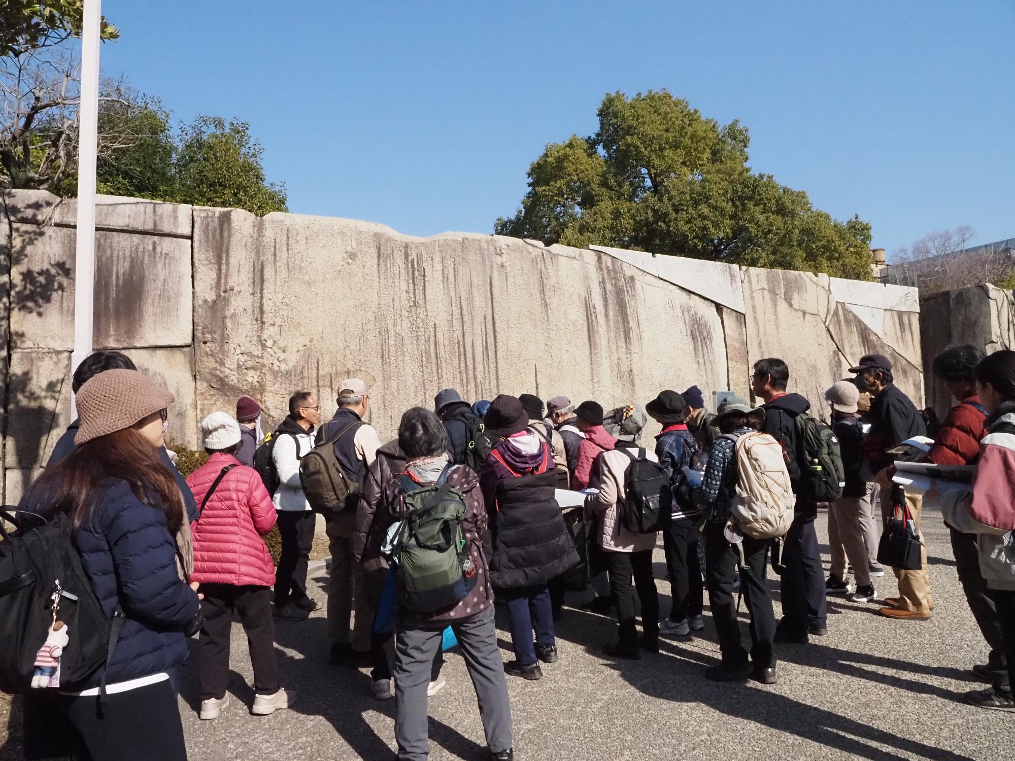 第5回まいぶんまちあるき講座9（桜門の巨石）