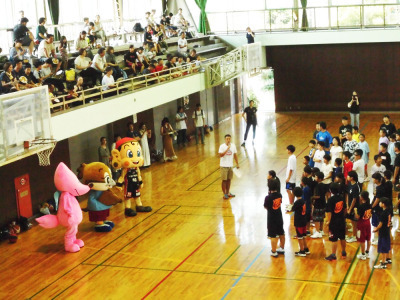 プロバスケットボールBリーグ選手と交流写真