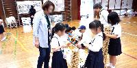 遊び費広場おのしんカプラで遊んでいるところ