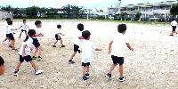 遊び広場なるたきドッジボールをしているところ