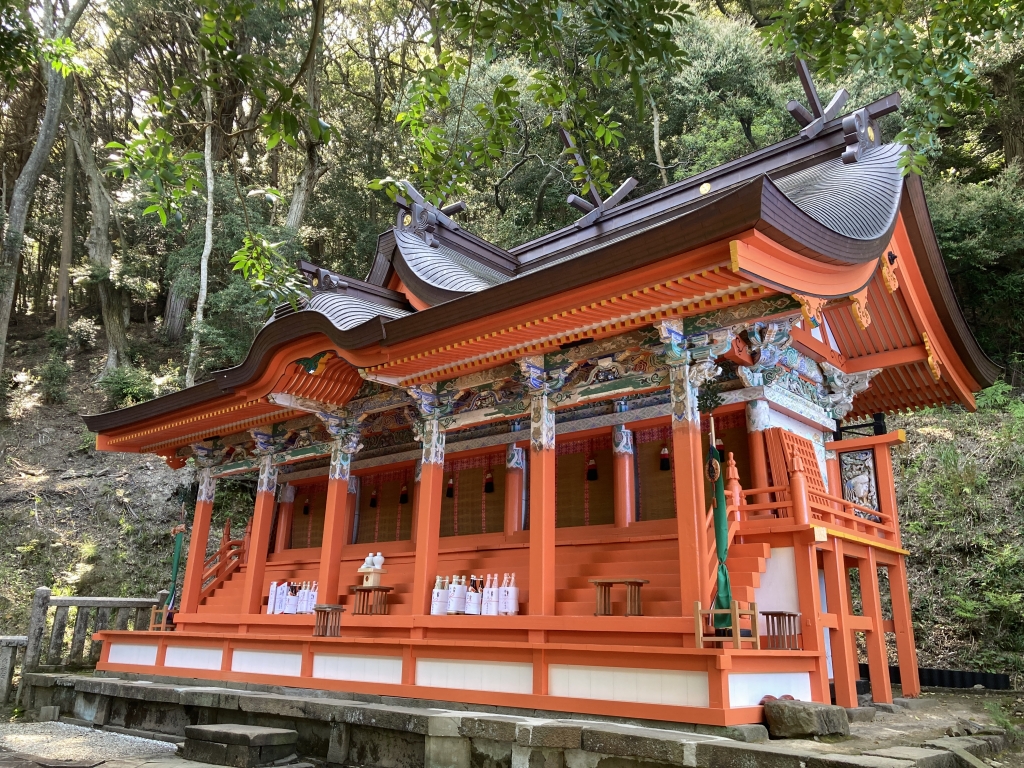 信達神社本殿1